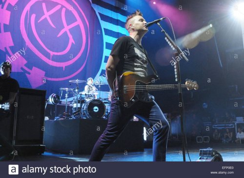 blink-182-performing-live-on-stage-at-brixton-academy-featuring-travis-EFP0E0.jpg