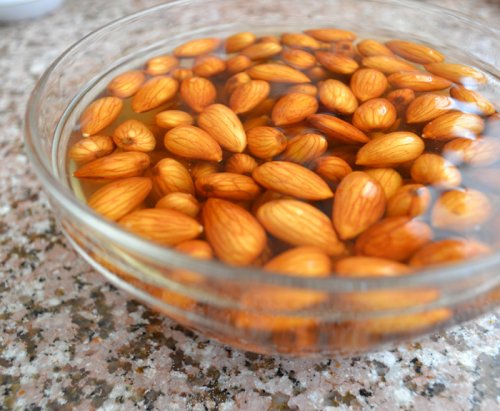 almond-soak1.jpg